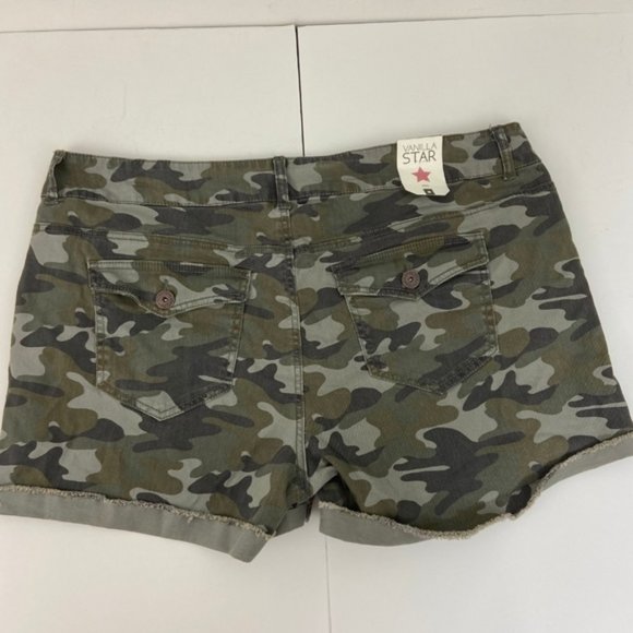 - Vanilla Star Green Camo Distressed Midi Shorts - Picture 9 of 9